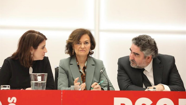 ep i-d la portavoz del grupo socialista en el congreso adriana lastra la vicepresidenta primera y