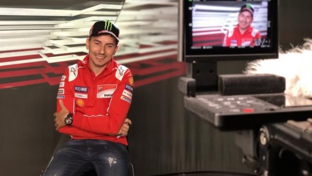 ep jorge lorenzo duranteentrevistala escuderia ducati