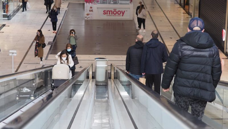 La afluencia a los centros comerciales retrocede un -43,1% en febrero por las restricciones, según ShopperTrak | Photogenic/Claudia Alba - Europa Press ep la afluencia a los centros comerciales retrocede un -431 en febrero por las restricciones segun