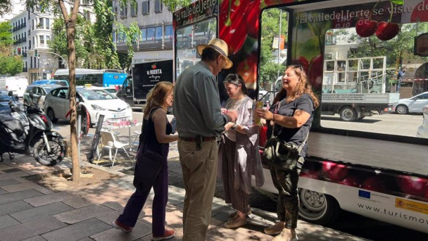 ep la dop cereza del jerte reparte picotas en madrid para resaltar la calidad de la cosecha salvada