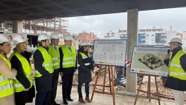 ep la ministra de vivienda y agenda urbana isabel rodriguez visita las obras de construccion de una