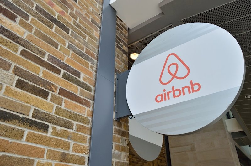 ep la ue descarta considerar a airbnb un agente inmobiliario