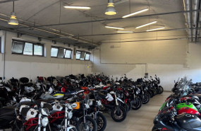 ep mundimoto abre dos establecimientos en roma y valencia en su apuesta por el modelo hibrido de