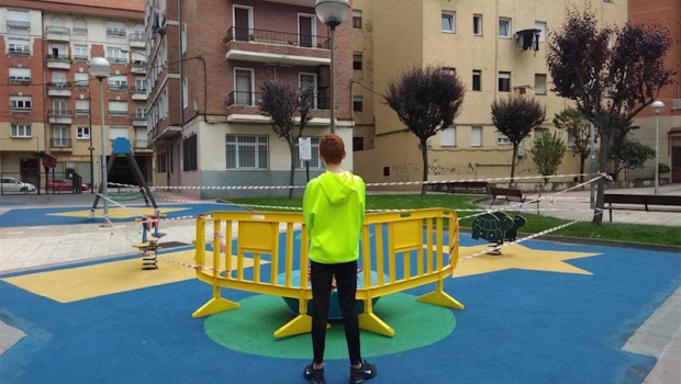 ep nino en un parque infantil precintado en euskadi