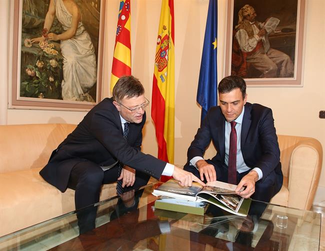 Pedro Sánchez y Ximo Puig se reúnen en el Ayuntamiento de Castelló | GVA ep pedro sanchezximo puigreunenayuntamientocastello
