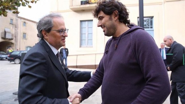 El presidente de la Generalitat, Q. Torra, y el alcalde de Verges, Ignasi Sabate | GENERALITAT ep presidentela generalitat q torra yalcaldeverges ignasi sabate
