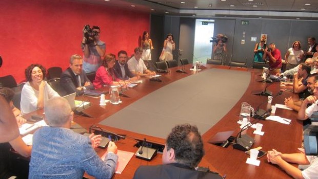 ep reunionaena eulentrabajadoresmotivola huelgaaeropuert