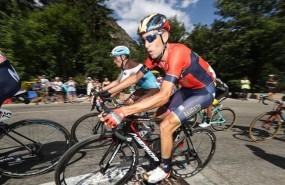 ep vincenzo nibali bahrain enascensoalpe dhuezfue arrollado