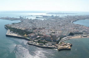 ep vista aerea de la ciudad de cadiz