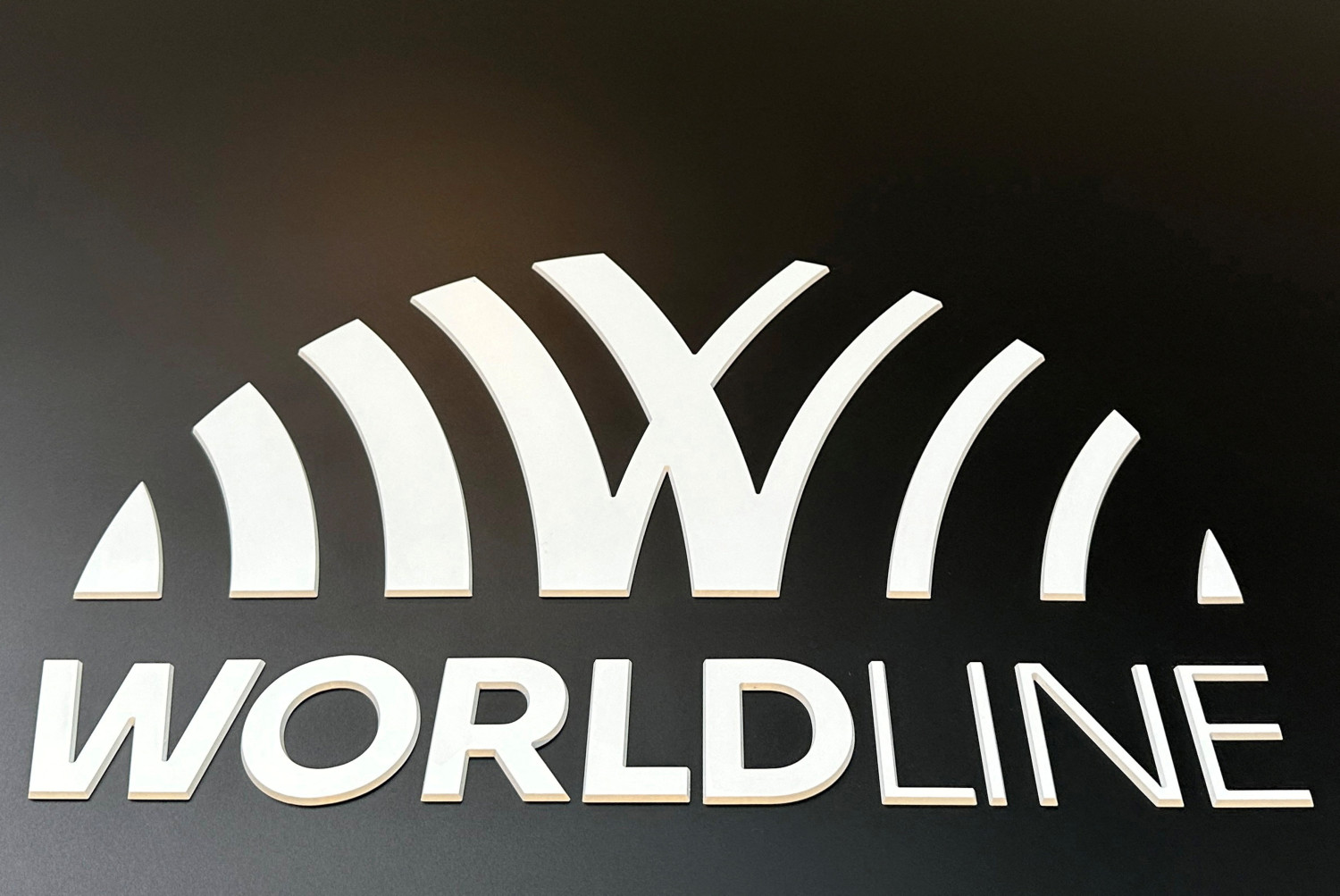 le logo de worldline au siege de la societe dans le quartier de la defense 20240228123533 