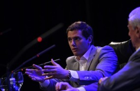 ep albert riveravargas llosa intervienenla clausuraun foromadrid