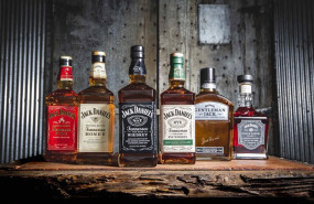 ep archivo botellas de jack daniels brown forman ep archivo botellas de jack daniels brown forman