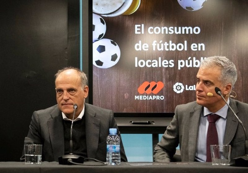 Telefónica negocia con DAZN ofrecer todos los partidos de LaLiga la próxima temporada