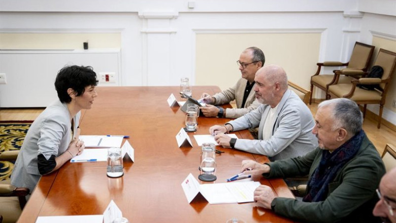 ep archivo la ministra de inclusion seguridad social y migraciones elma saiz se reune con el ep archivo la ministra de inclusion seguridad social y migraciones elma saiz se reune con el