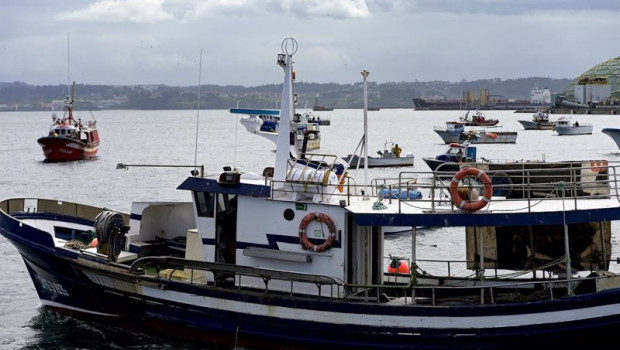 ep archivo   varios barcos de flota artesanal tras la convocatoria de paro por parte de la