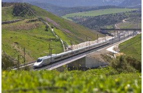 ep ave malaga tren alta velocidad viaje turismo madrid servicio ferroviario