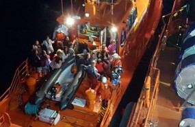 ep catamaran magictras chocarpiedrasfondomar