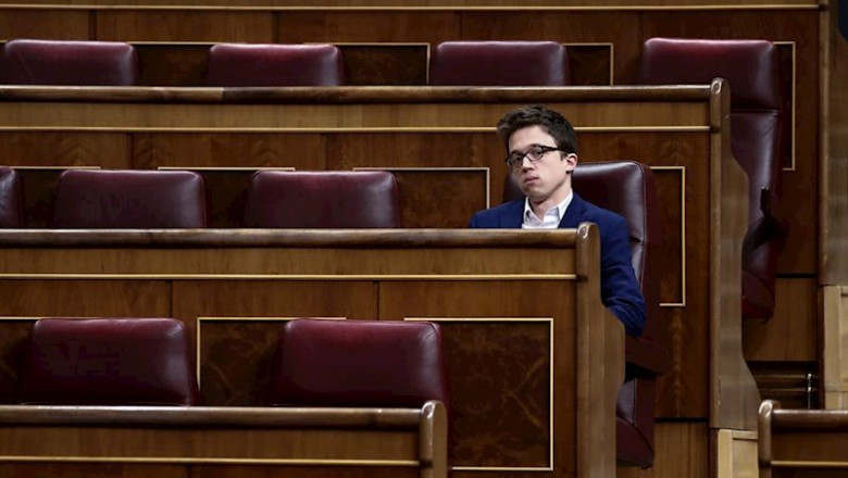 El diputado por Más Madrid, Íñigo Errejón, durante el pleno extraordinario para explicar la declaración del estado de alarma | Pool ep el diputado por mas madrid inigo errejon durante el pleno extraordinario para explicar la