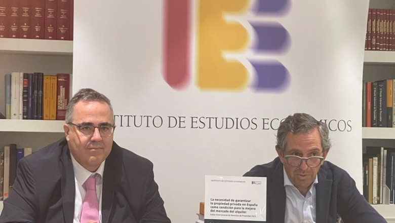El director general del IEE, Gregorio Izquierdo (Izda) y el presidente del organismo, Íñigo Fernández de Mesa (Dcha), durante la presentación de este miércoles | IEE ep el director general del iee gregorio izquierdo izda y el presidente del organismo inigo fernandez