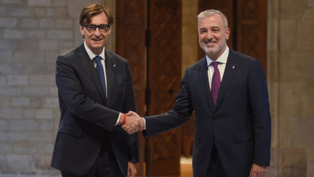 ep el presidente de la generalitat salvador illa y el alcalde de barcelona jaume collboni durante su