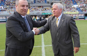 ep el presidente de la ud las palmas miguel angel ramirez junto al exjugador jose manuel leon