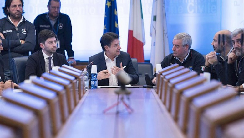 El primer ministro italiano, Giuseppe Conte, y el ministro de Salud, Roberto Speranza | Filippo Attili/Italian Governmen / DPA ep el primer ministro italiano giuseppe conte y el ministro de salud roberto speranza