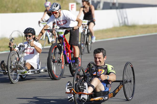 Isidre Esteve en la carrera de 'handbike' de su Fundación | FUNDACIÓ ISIDRE ESTEVE ep isidre estevela carrera de handbike defundacion