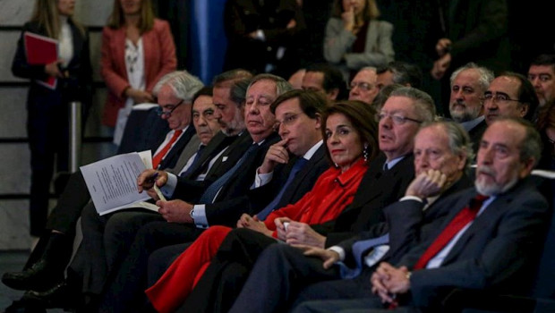 ep jose luis martinez almeida junto a exalcaldes de la capital ana botella alberto ruiz-gallardon