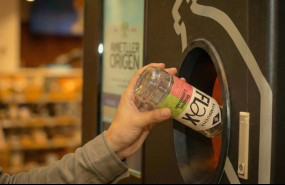 ep maquina de la tienda de ametller origen en barcelona que permitira devolver los envases de