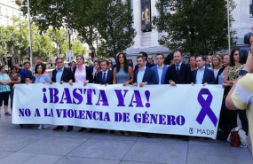 ep minuto de silencio en cibeles convocado por el ayuntamiento de madrid contra la violencia de
