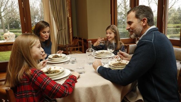 ep rey felipe vi desayunaareina letiziasus hijas