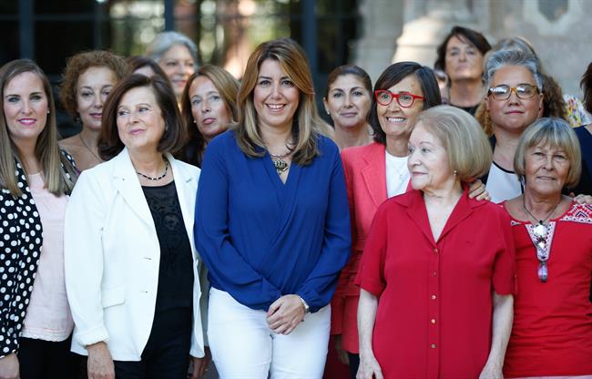 Susana Díaz, con el Consejo Andaluz de Participación de las Mujeres | EUROPA PRESS - Archivo ep susana diaz conconsejo andaluzparticipacionlas mujeres