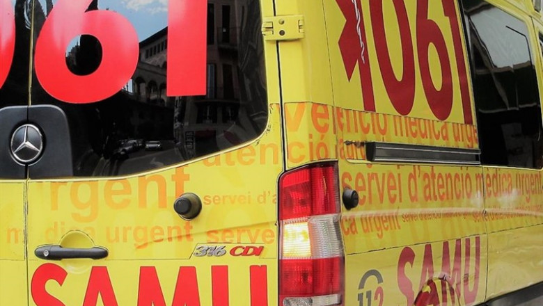 ep una ambulancia del samu 061