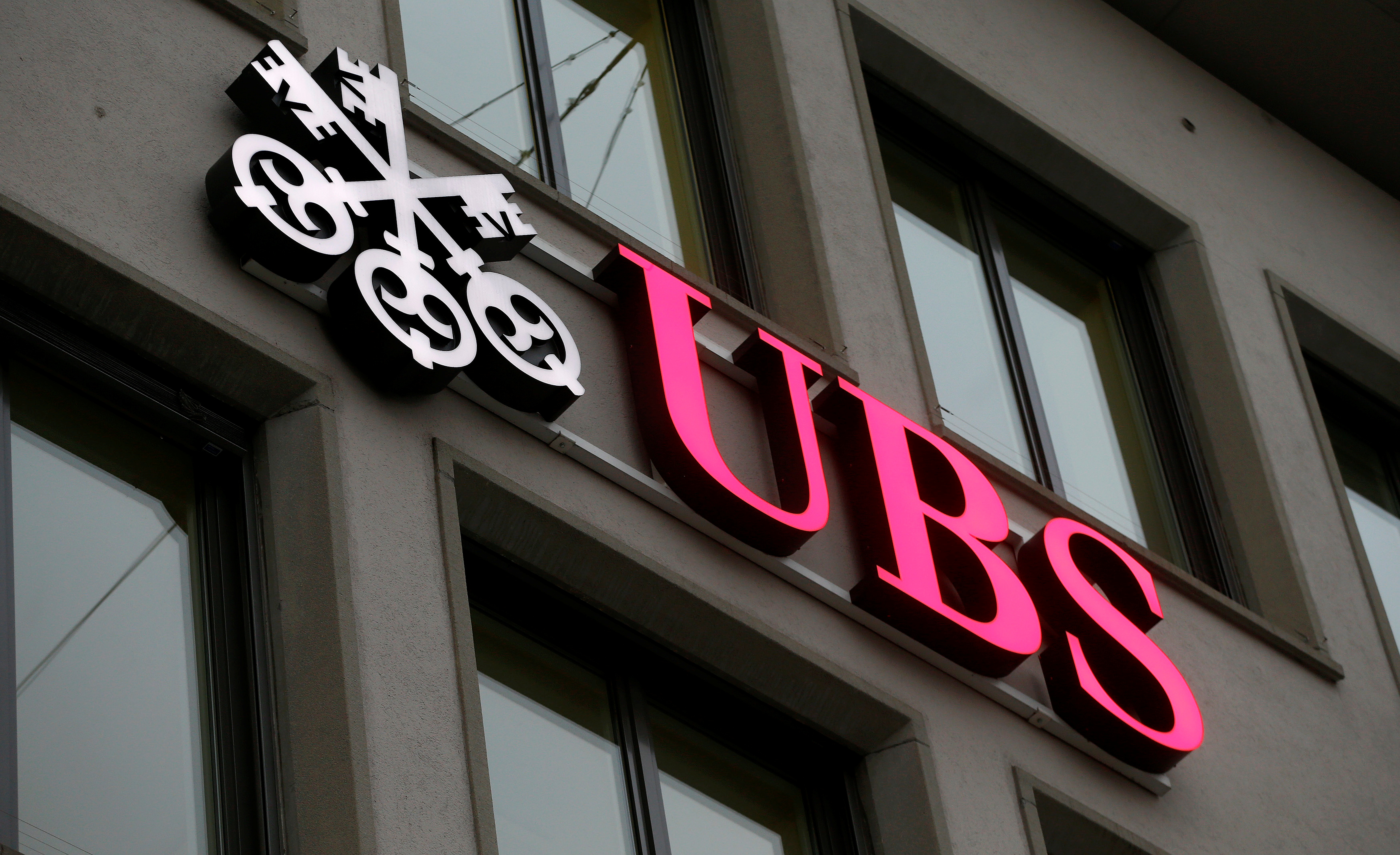 ubs-souhaite-elargir-son-offre-aux-riches-expatries-us-en-suisse