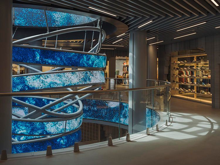 02 the corner by external reference photos by ricard lopez