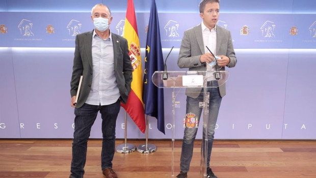 ep archivo   el diputado de compromis en el congreso joan baldovi i y el lider de mas pais inigo