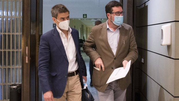 ep archivo   el secretario de estado de seguridad social israel arroyo izda y el secretario de