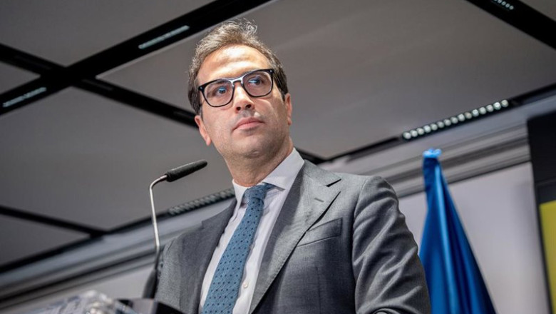 ep archivo   el vicepresidente primero del gobierno y ministro de economia comercio y empresa carlos