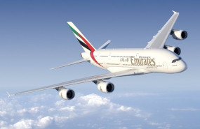 ep archivo   emirates vuelve a madrid con el a380 uno de los aviones de pasajeros mas grandes del