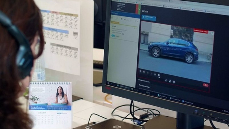 ep archivo   perito de mutua madrilena comprueba mediante una videollamada si el vehiculo es apto