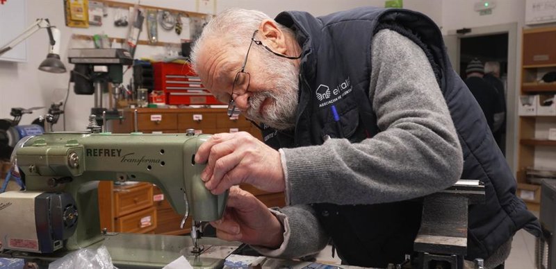 Archivo - Uno de los voluntarios de la asociación El Taller. | AYUNTAMIENTO DE PAMPLONA - Archivo ep archivo uno de los voluntarios de la asociacion el taller
