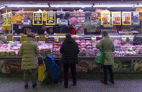 ep archivo   varias mujeres compran en una carniceria en un mercado a 15 de marzo de 2023 en madrid