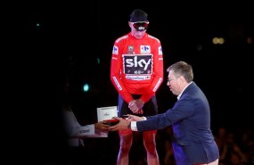 ep chris froome recibereloj tissotganadorla vuelta