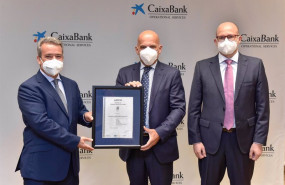 ep el director de la region mediterranea de aenor angel luis sanchez ha entregado este certificado
