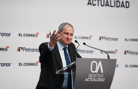 ep el ministro de industria y turismo jordi hereu en un foro organizado por el correo en bilbao