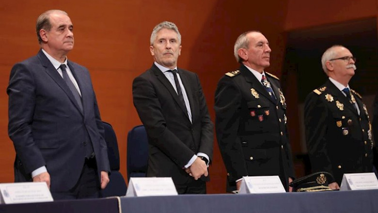 El ministro del Interior, Fernando Grande-Marlaska, en la jura de nuevos comisarios con el director y mandos de la Policía | Marta Fernández - Europa Press ep el ministro del interior fernando grande-marlaska en la jura de nuevos comisarios con el director