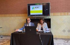 ep el presidente de acave jordi marti en rueda de prensa junto a la gerente catiana tur para exponer