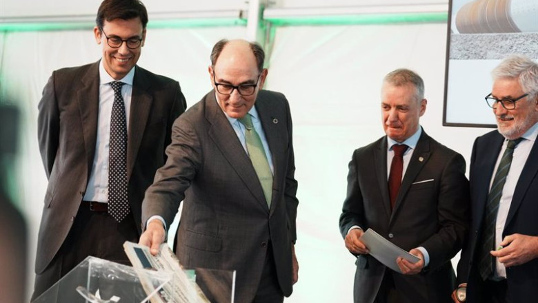 ep el presidente de iberdrola ignacio sanchez galan en el puerto de bilbao tras la firma de un ep el presidente de iberdrola ignacio sanchez galan en el puerto de bilbao tras la firma de un