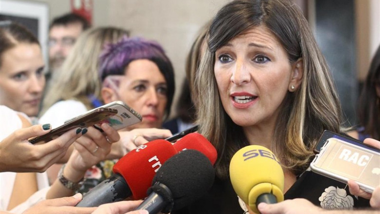 La portavoz adjunta de Unidas Podemos-En Comú Podem-Galicia en Común, Yolanda Díaz, ofrece declaraciones a los medios de comunicación antes de la Junta de Portavoces del Congreso de los Diputados. | Eduardo Parra - Europa Press ep la portavoz adjunta de unidas podemos-en comu podem-galicia en comun yolanda diaz ofrece