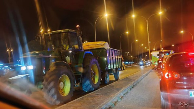 ep los tractores estan colapsando accesos a logrono